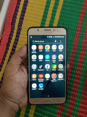Samsung Galaxy J7 32 GB Gold