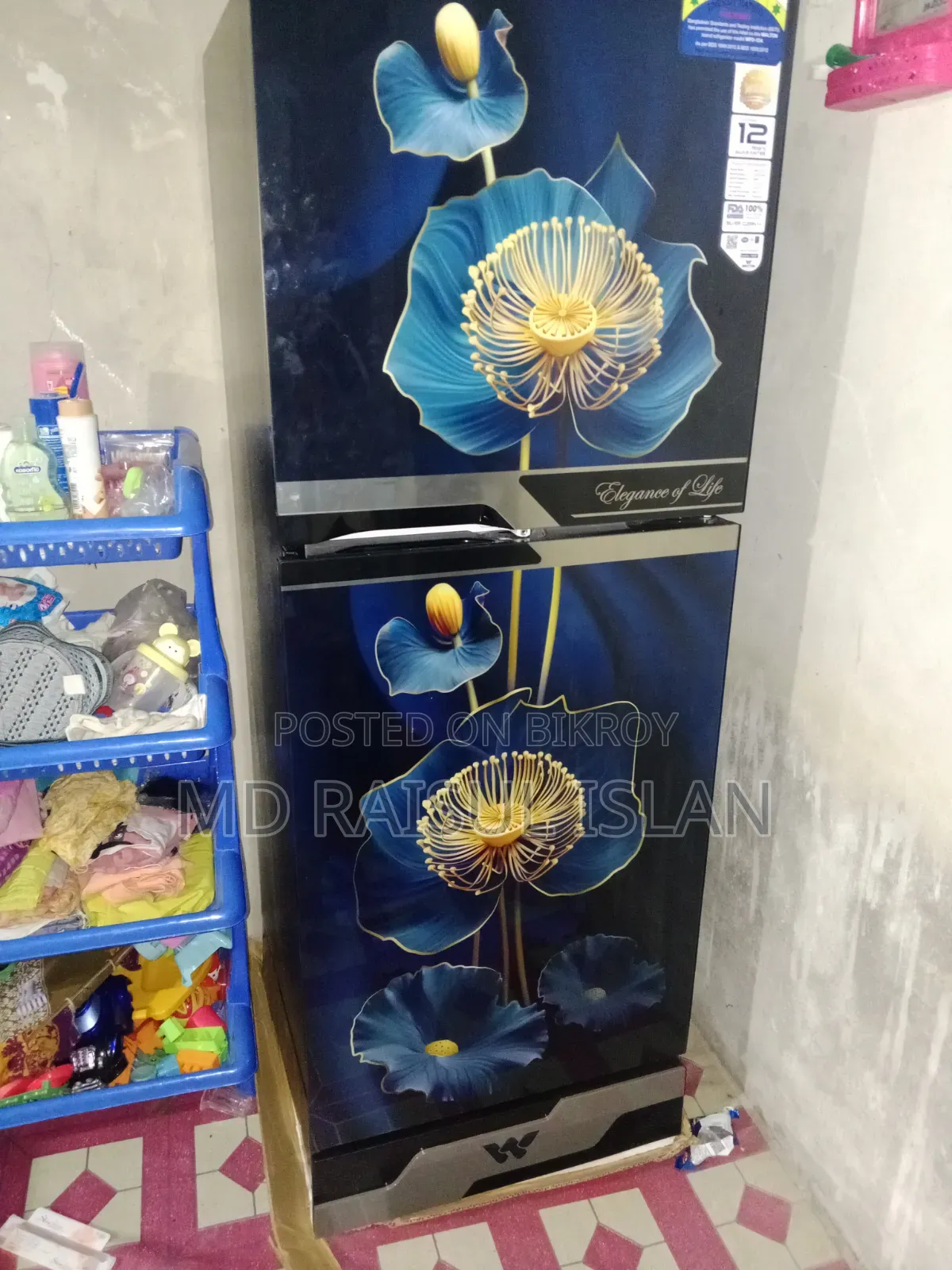 Refrigerator purchased one year ago papers available absolutely new condition. No problems