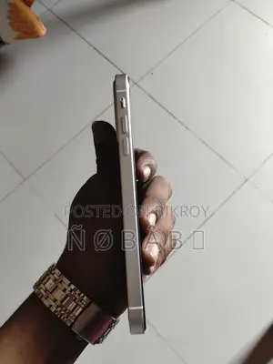 Apple iPhone XR 64 GB White