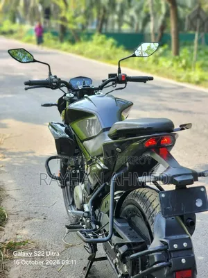 হিরো এক্সট্রিম ১২৫আর ২০২৫ ব্ল্যাক