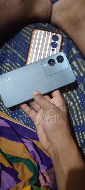 Vivo Y17s 128 GB Gray