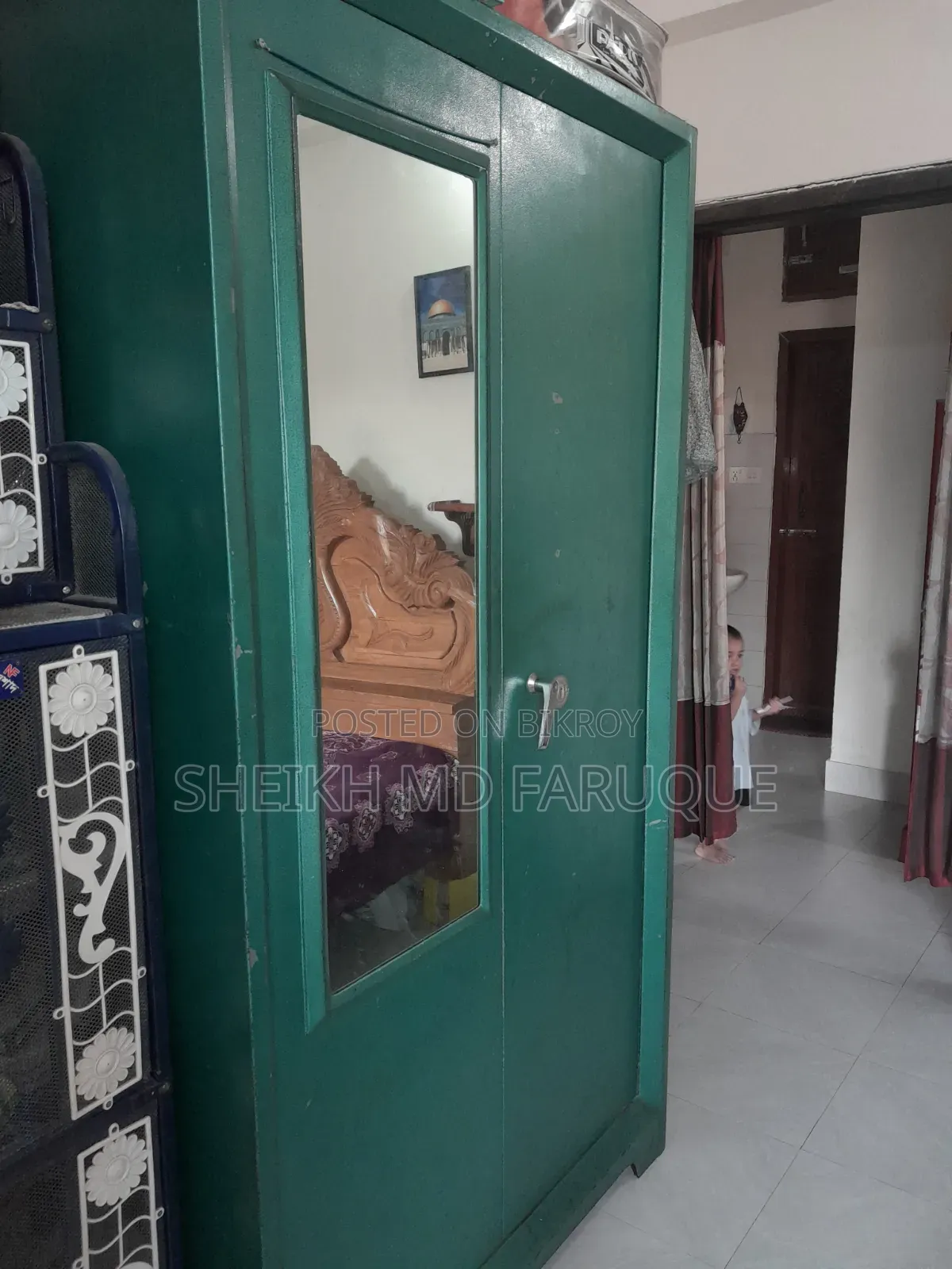 স্টিল আলমারি