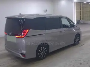 Toyota Noah 2023 Gray