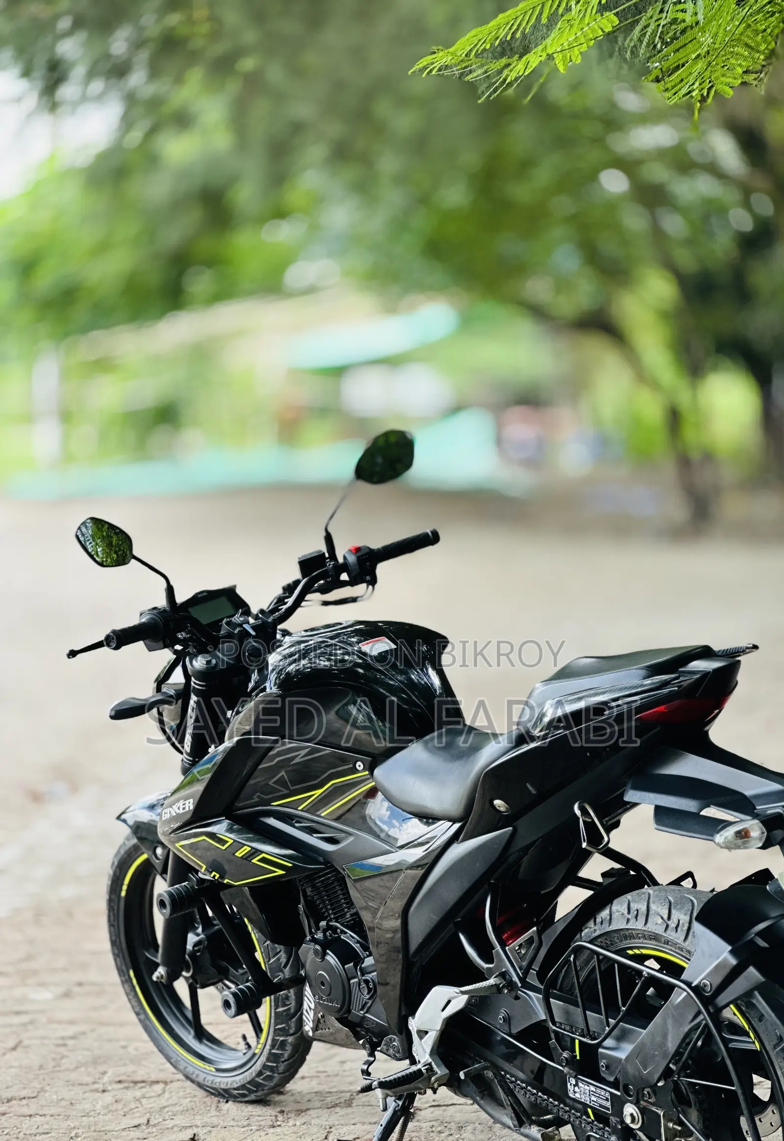 সুজুকি জিক্সার ২০২৪ কালো