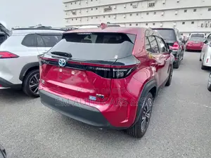 Toyota Yaris Cross 1.5 Hybrid Front-Wheel Drive 2021 Red