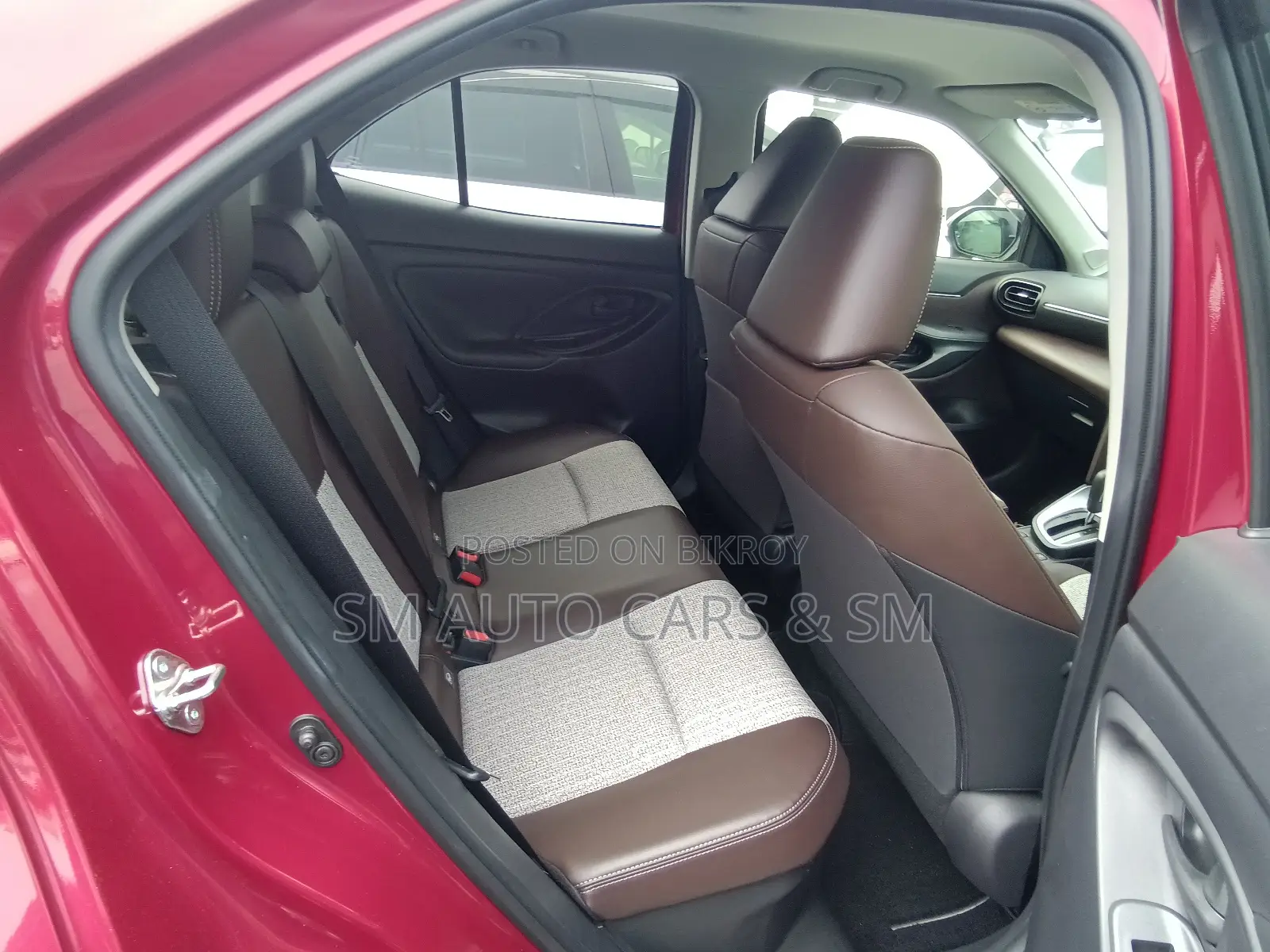 Toyota Yaris Cross 1.5 Hybrid Front-Wheel Drive 2021 Red