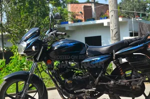 বাজাজ ডিসকভার ১৩৫ ২০১১ কালো