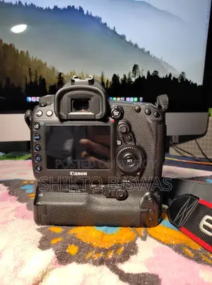 Canon 5D Mark IV + 85mm 1.8usm