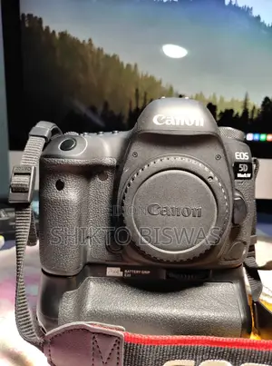 Canon 5D Mark IV + 85mm 1.8usm