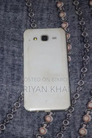স্যামসাং গ্যালাক্সি জে৫ ৮ জিবি সাদা
