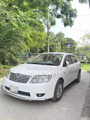 টয়োটা করোল্লা ২০০৪ সাদা