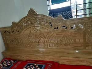 নতুন খাট বক্স সহ বিক্রি হবে দুই মাস ব্যবহার করা হয়েছে চমৎকার ডিজাইন