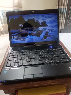 Laptop Fujitsu Lifebook LH531 2GB Intel Core i3 HDD 500GB