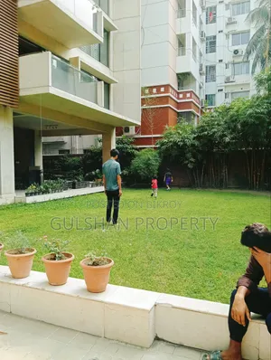 গুলশান নর্থে ৪ বেডরুমের অ্যাপার্টমেন্ট ভাড়ার জন্য