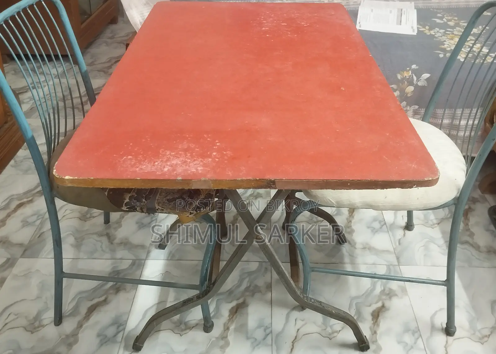 Foldable Reading Table With 2 Iron Chairs