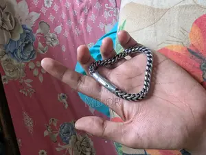 পুরুষদের ব্রেসলেট