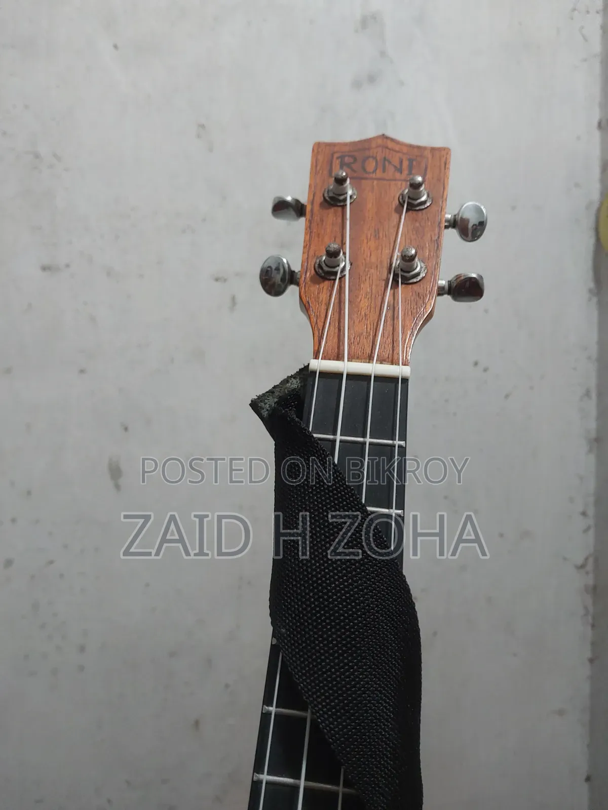Ukulele || YAMAHA Uk24-40. Made in China.