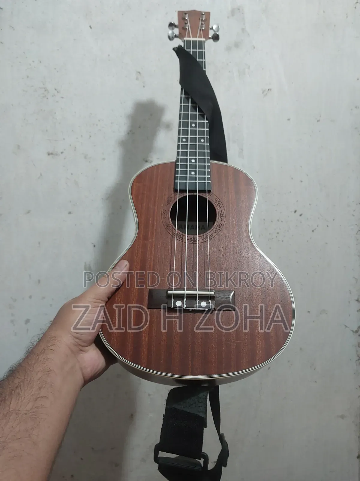 Ukulele || YAMAHA Uk24-40. Made in China.