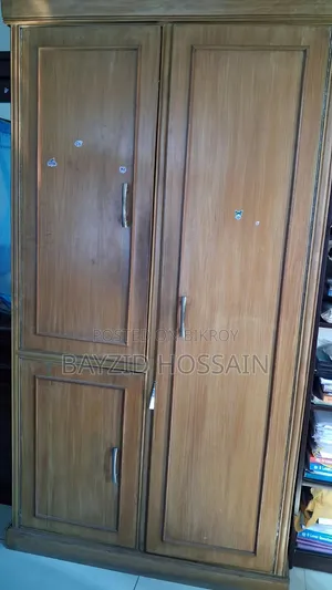 সেগুন কাঠের আলমিরা