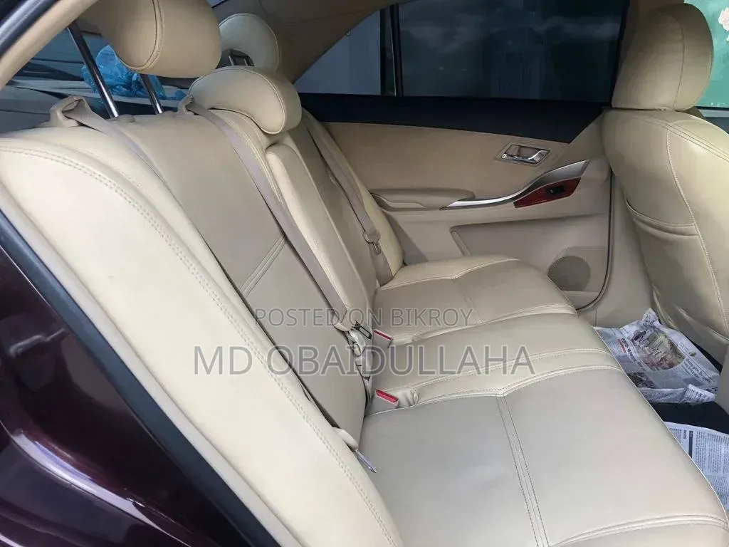 Toyota Premio 2014 Maroon